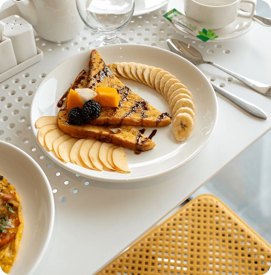 Cyrus One dining — a thoughtfully composed breakfast spread